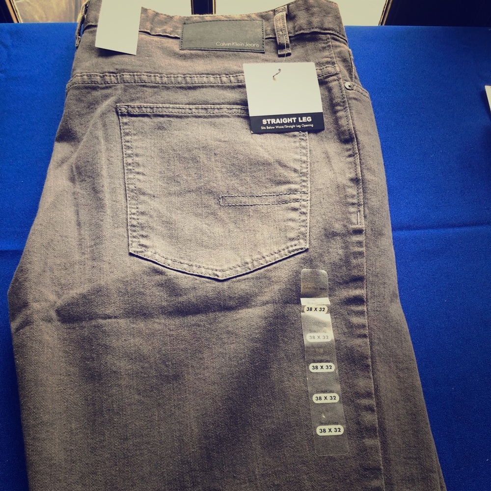 Men’s Calvin Klein straight leg jeans NWT